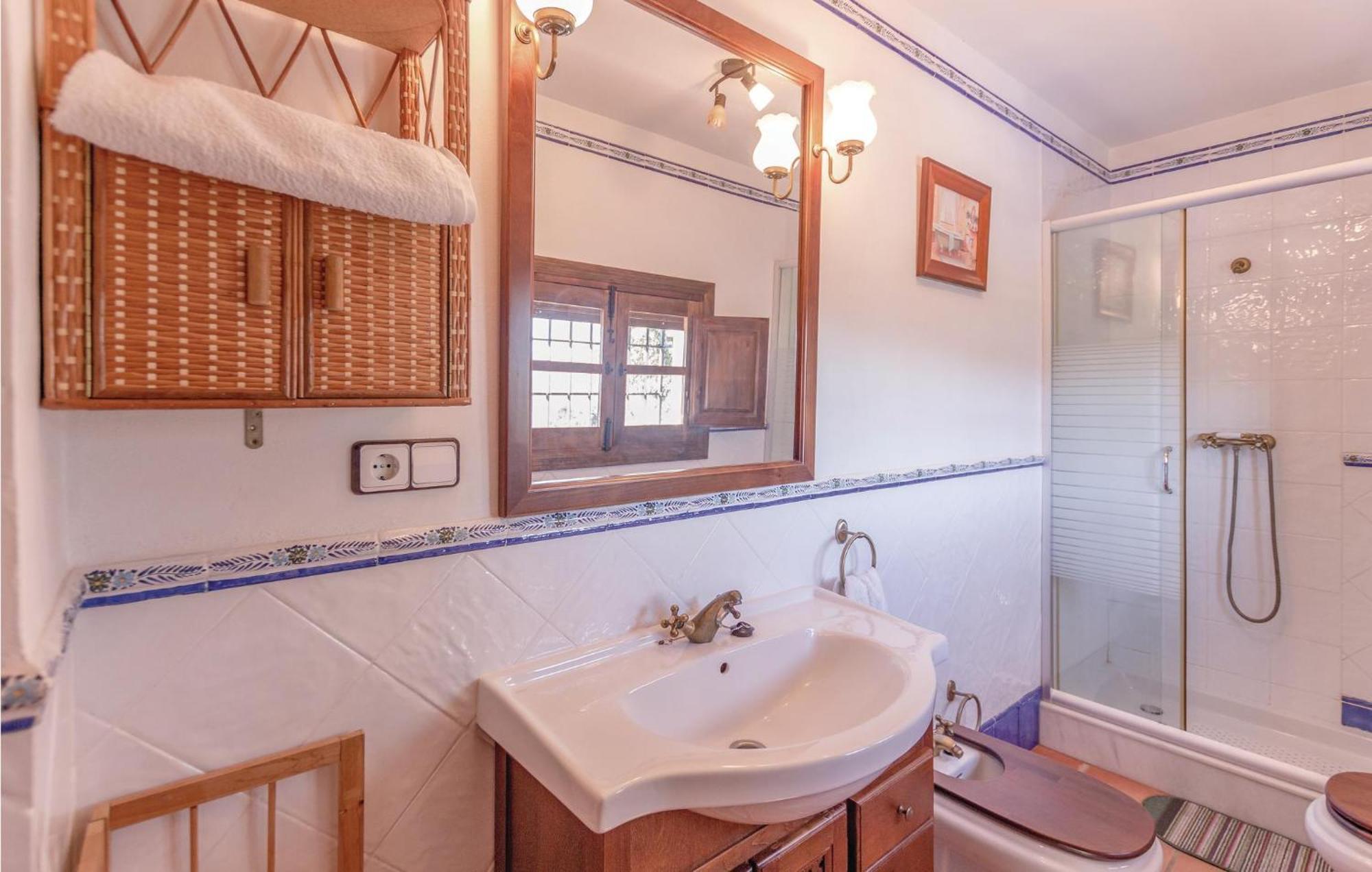 8 Bedroom Lovely Home In Iznájar מראה חיצוני תמונה