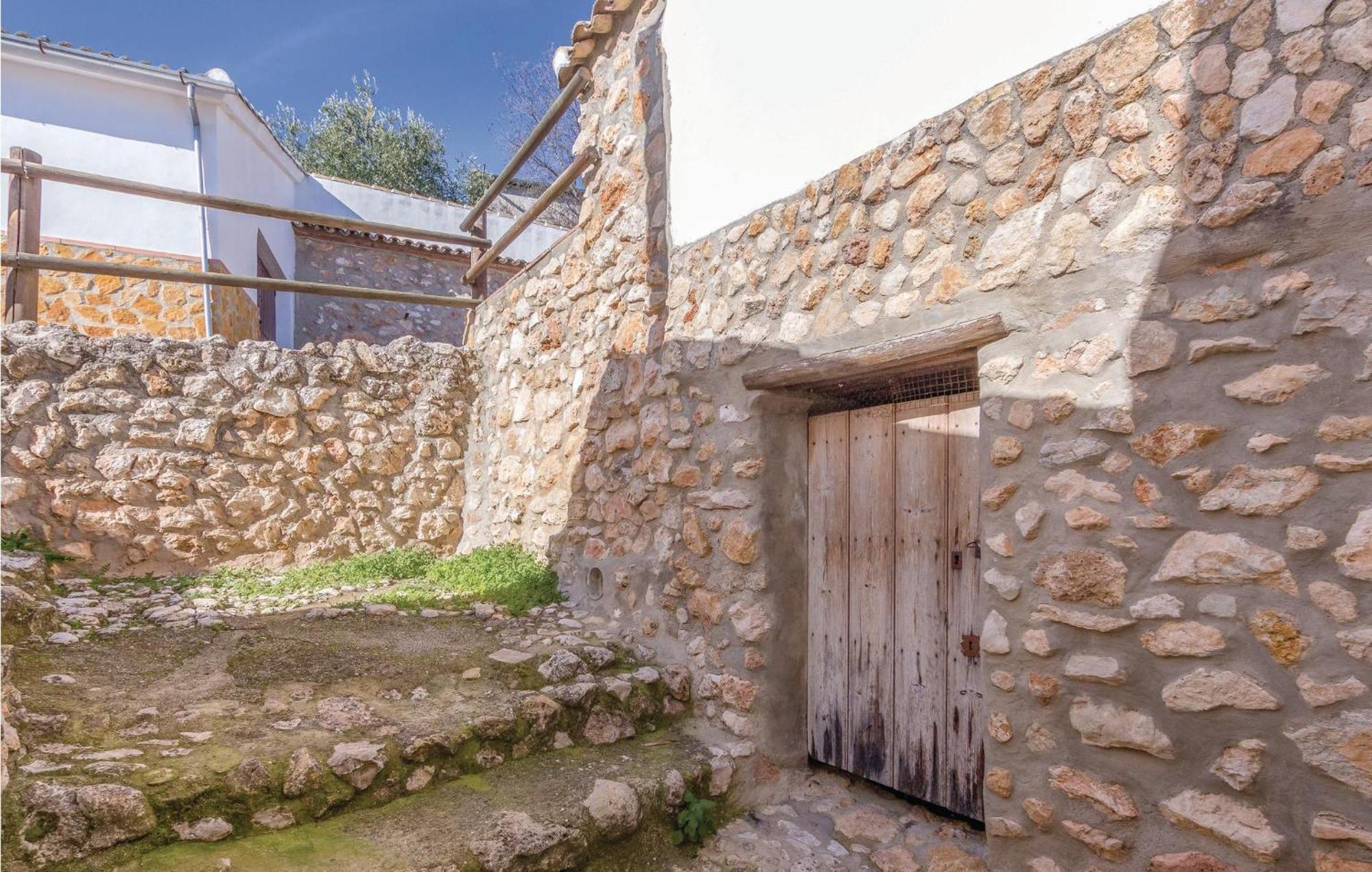 8 Bedroom Lovely Home In Iznájar מראה חיצוני תמונה