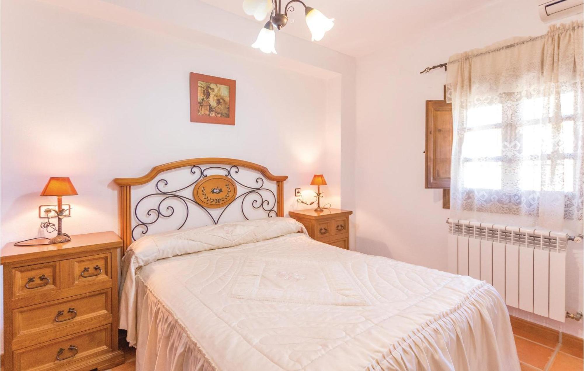 8 Bedroom Lovely Home In Iznájar מראה חיצוני תמונה